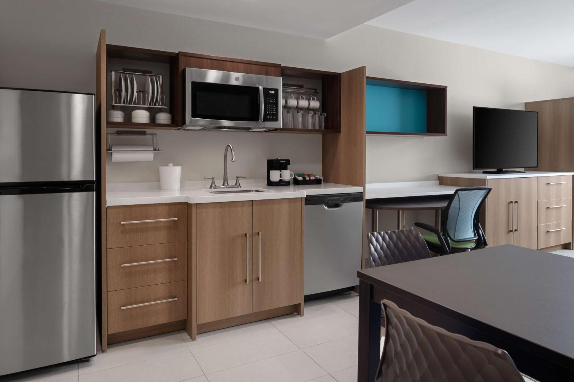 Home2 Suites By Hilton Des Moines At Drake University المظهر الخارجي الصورة