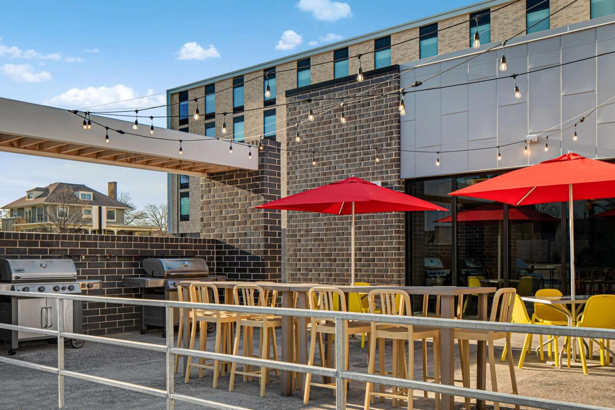 Home2 Suites By Hilton Des Moines At Drake University المظهر الخارجي الصورة