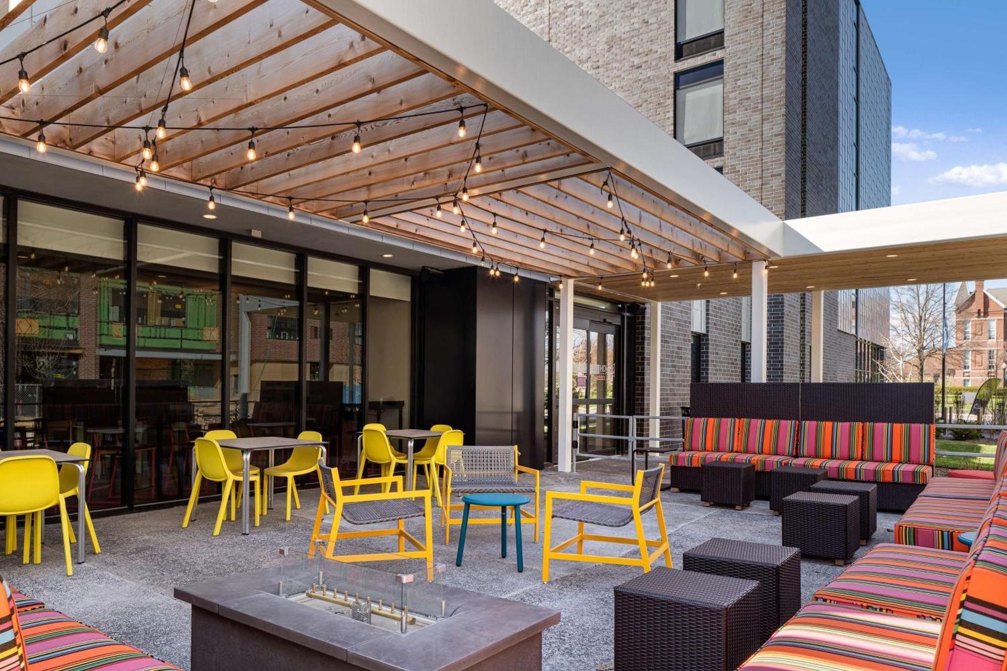 Home2 Suites By Hilton Des Moines At Drake University المظهر الخارجي الصورة